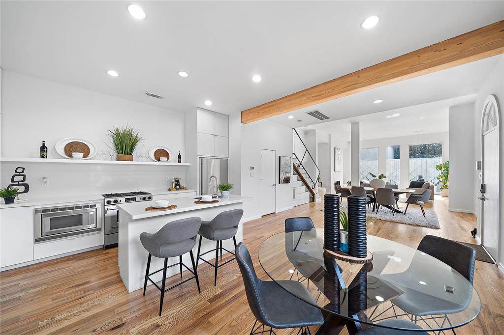 2437 North Blvd Boulevard - Photo 1