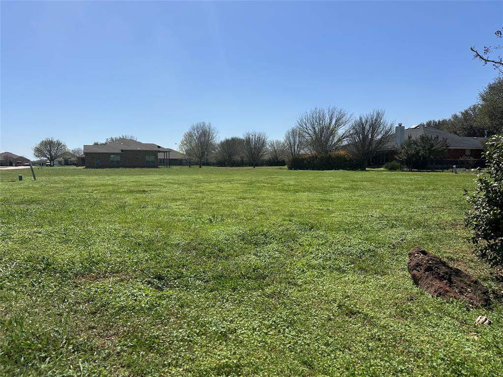 102 Bobolink Drive - Photo 1