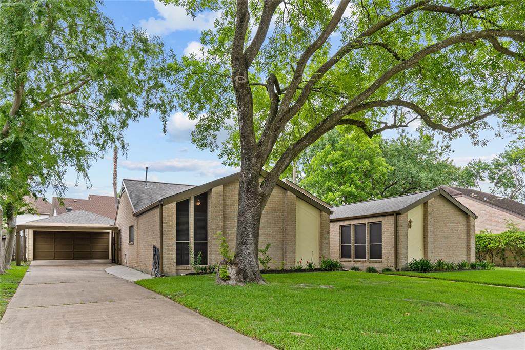 16322 Wall Street - Photo 1