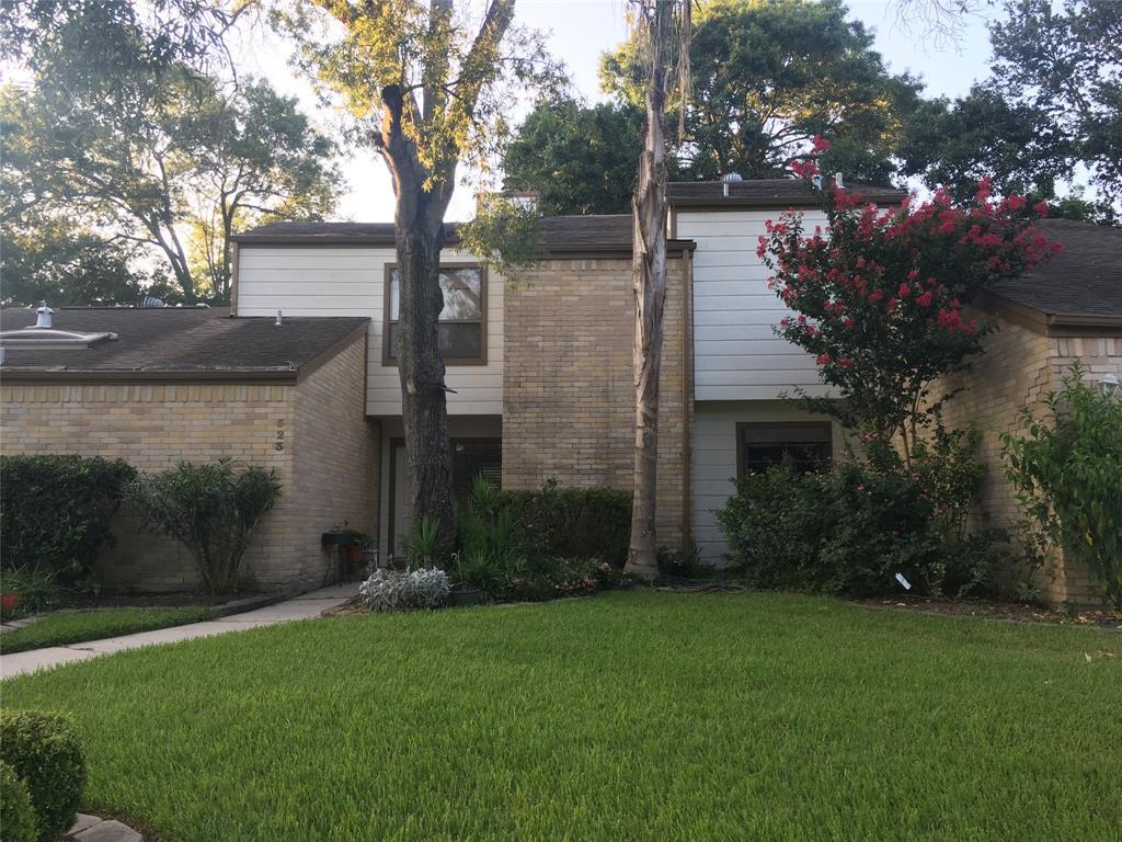 523 Crestwood Drive - Photo 1