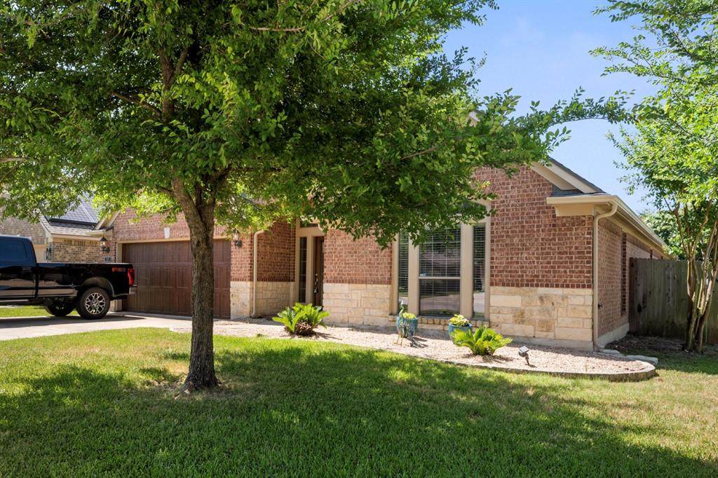 1101 Whitemoss Drive - Photo 1