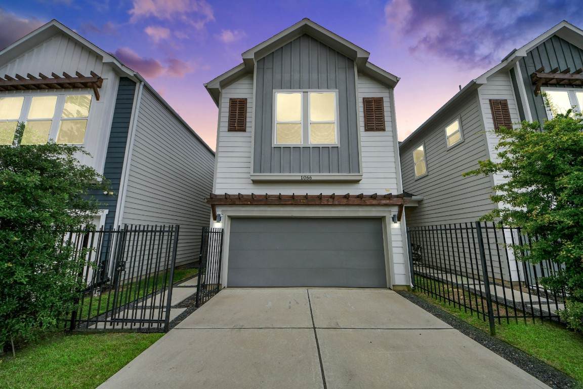 1066 Mansfield Street - Photo 1
