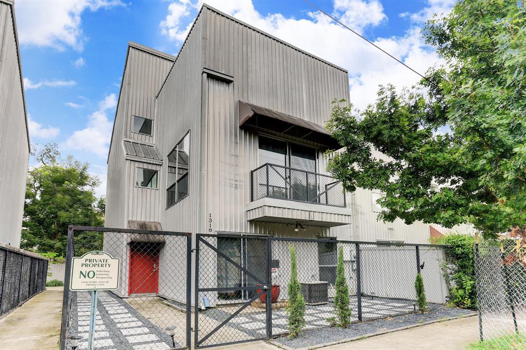 1318 Rosalie Street - Photo 1