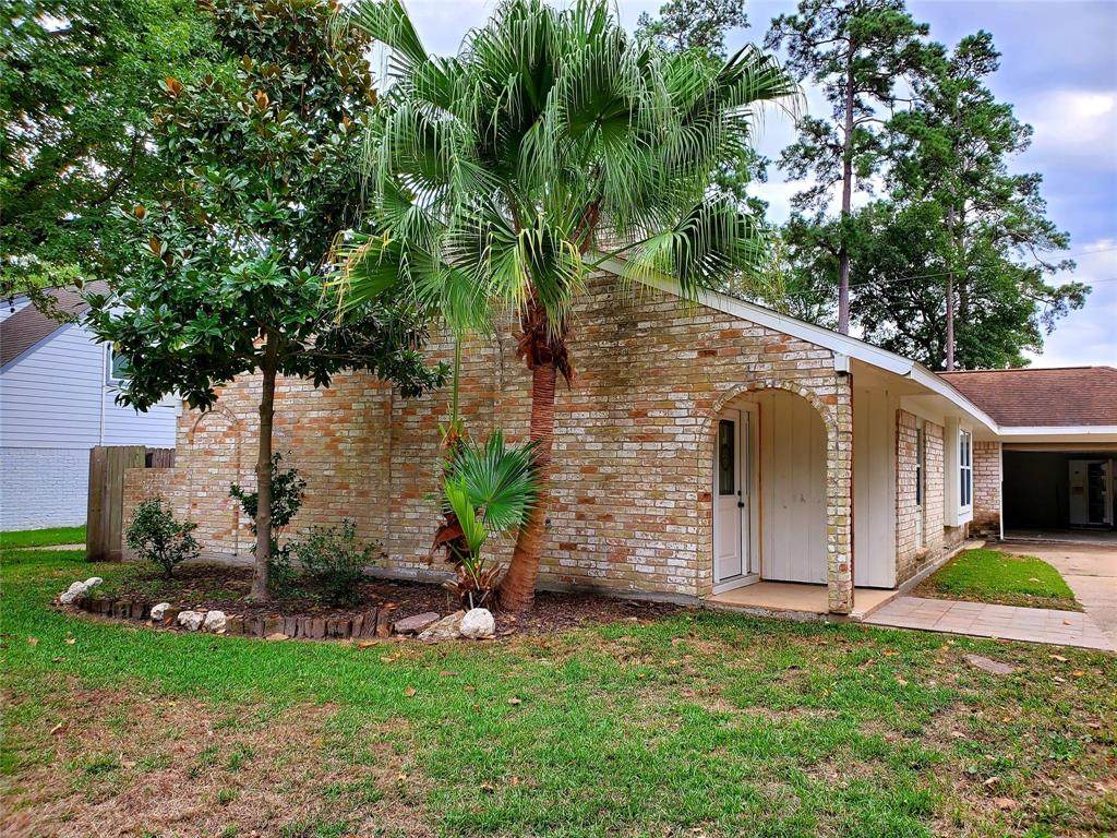 523 Rosewood Drive - Photo 1