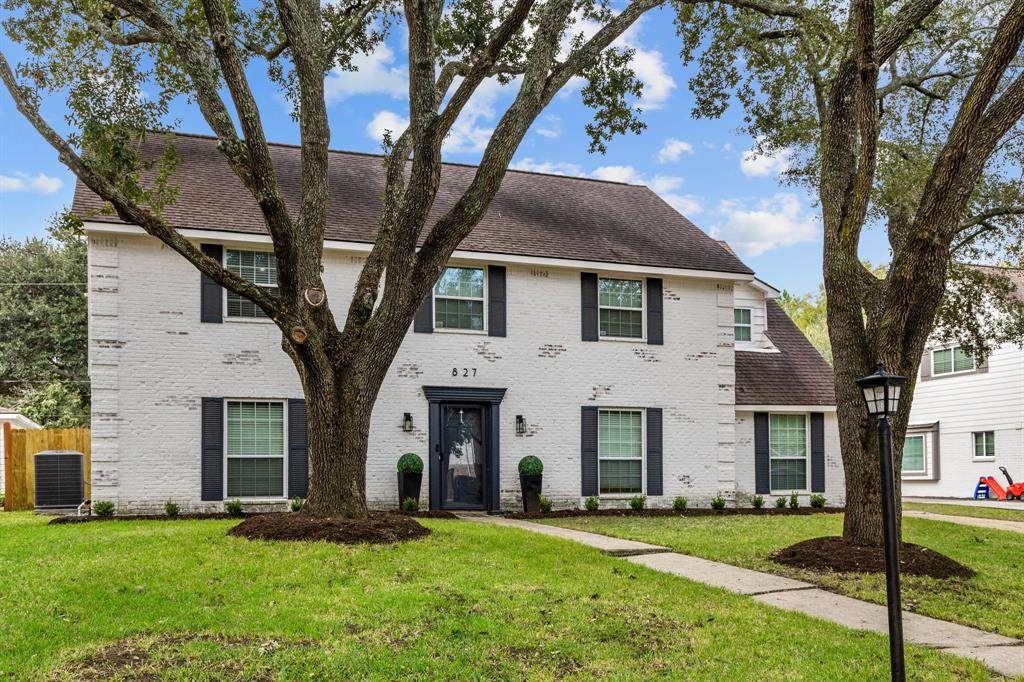 827 Thicket Lane - Photo 1