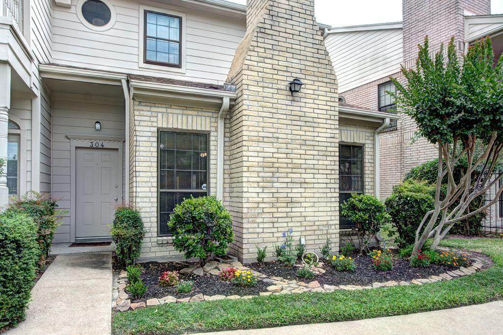 800 Country Place Drive - Photo 1