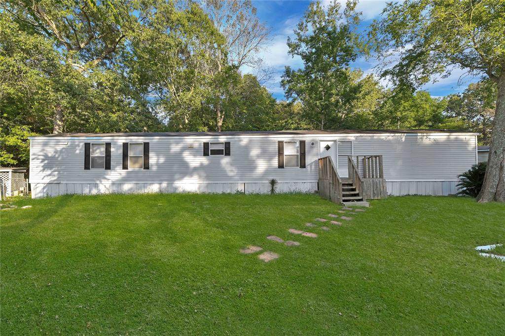 307 Meeker Street - Photo 1