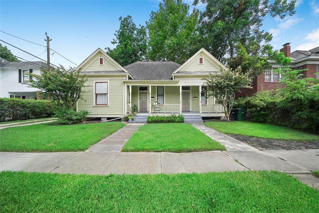 313 15th Street - Photo 1