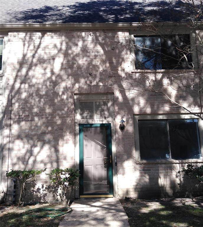 2121 Hazlitt Drive - Photo 1