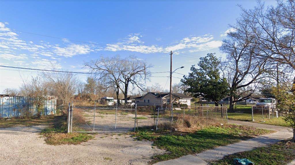 2821 Crosstimbers Street - Photo 1