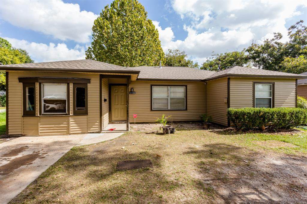 11122 Courtshire Road - Photo 1