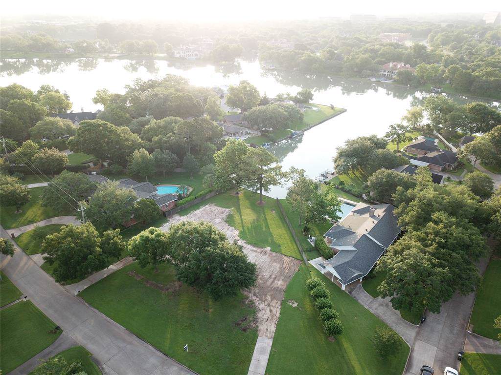 311 Lombardy Drive - Photo 1