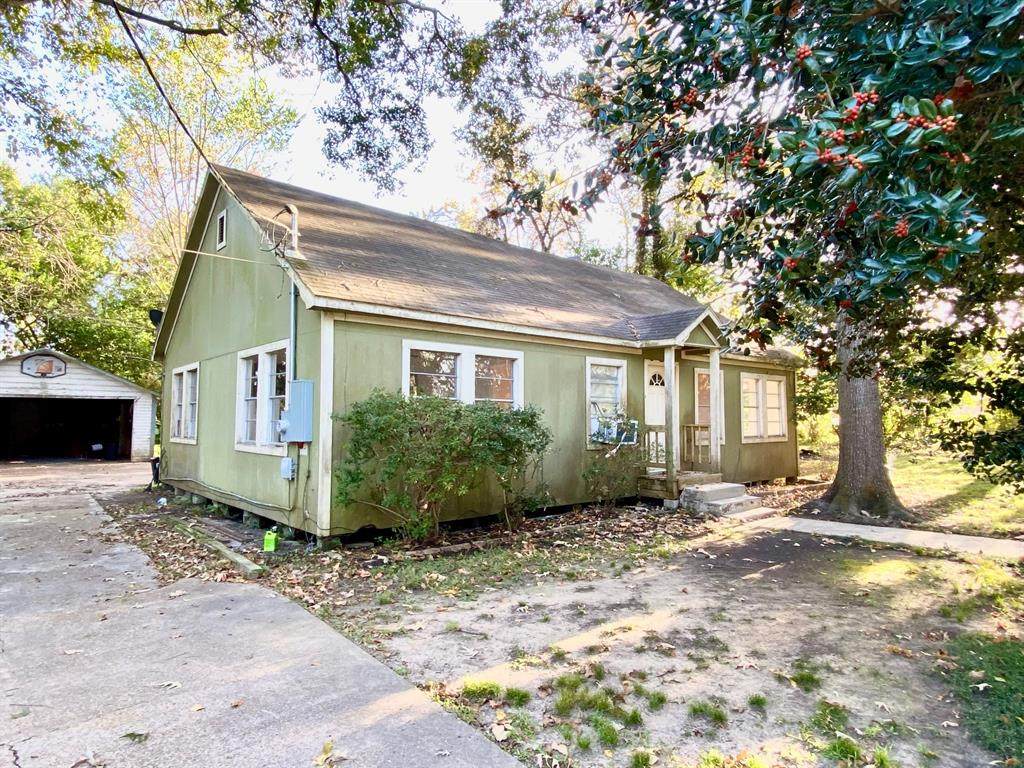 311 Larson Street - Photo 1