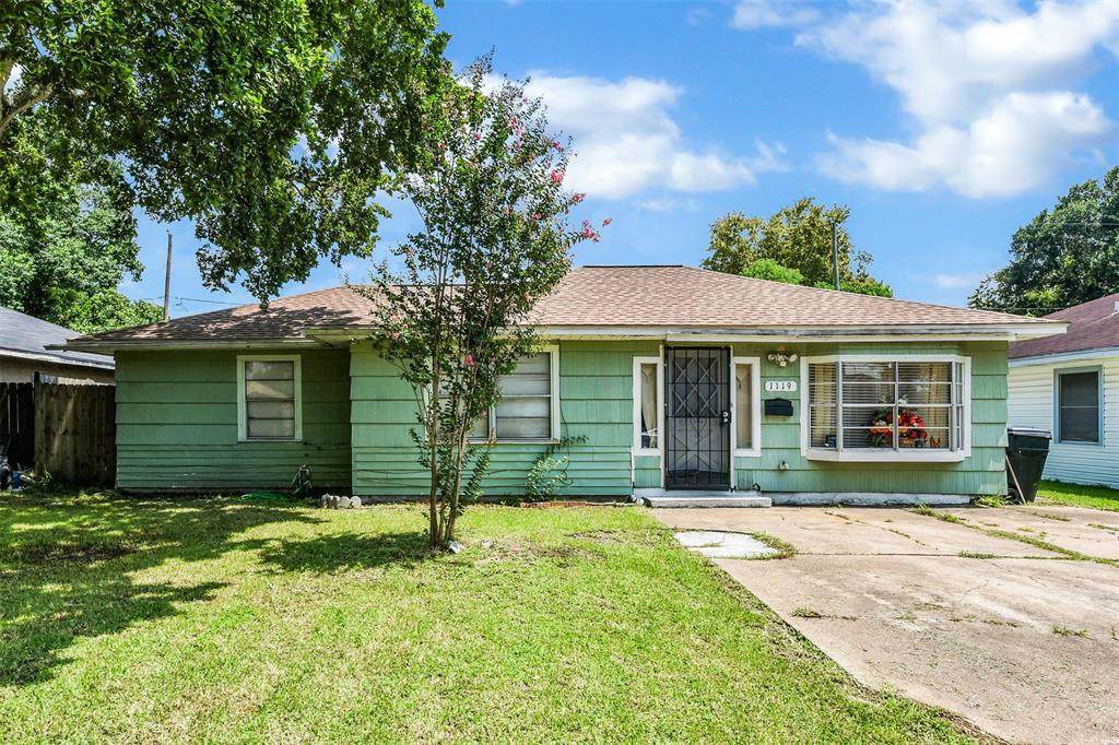 1119 Gober Street - Photo 1