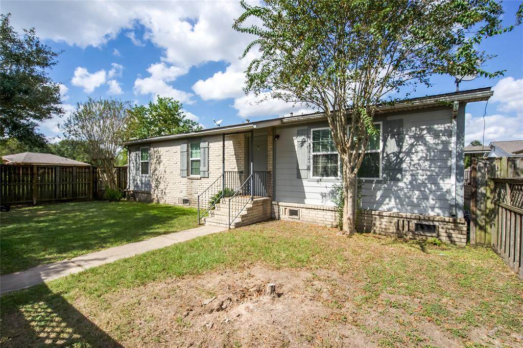 10 Carol Court - Photo 1