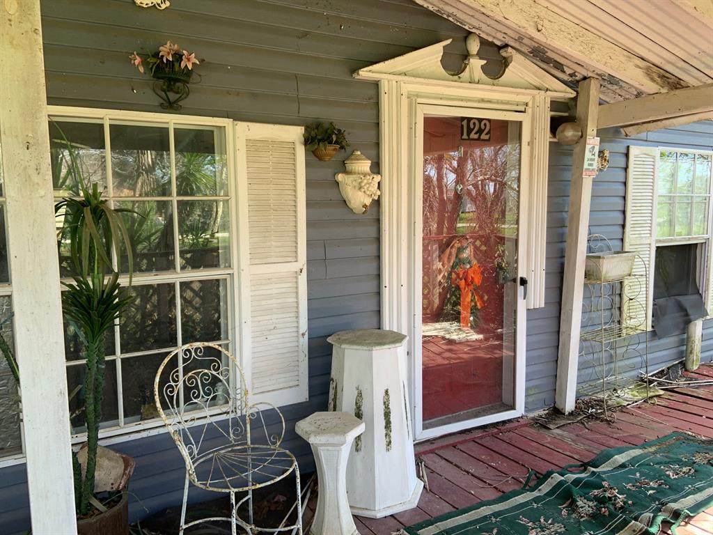 122 Maple - Photo 1