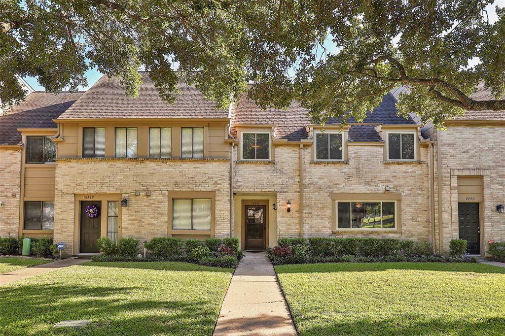 15351 Falmouth Avenue - Photo 1