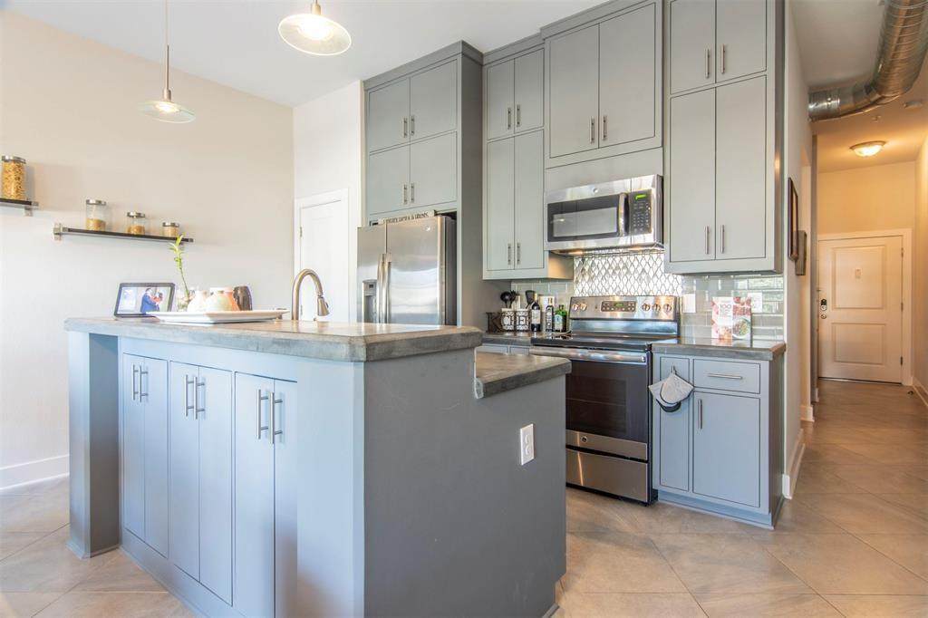 1011 Studemont Street - Photo 1