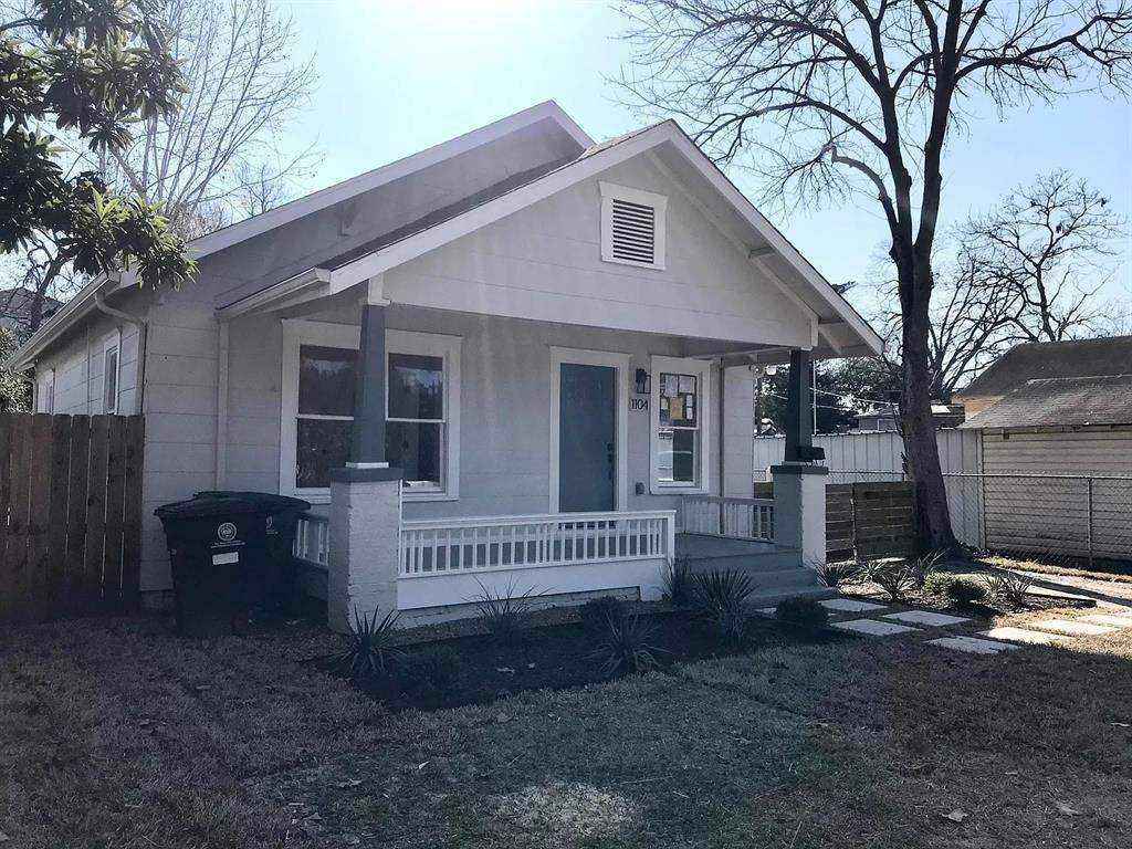 1104 26th Street - Photo 1