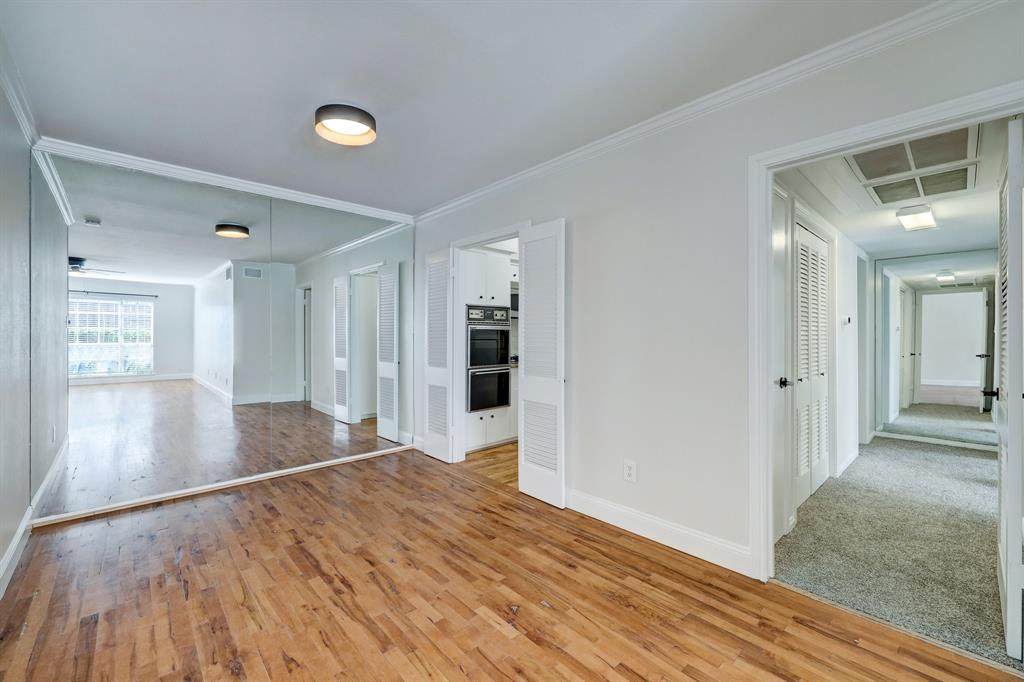 2600 Bellefontaine Street - Photo 1