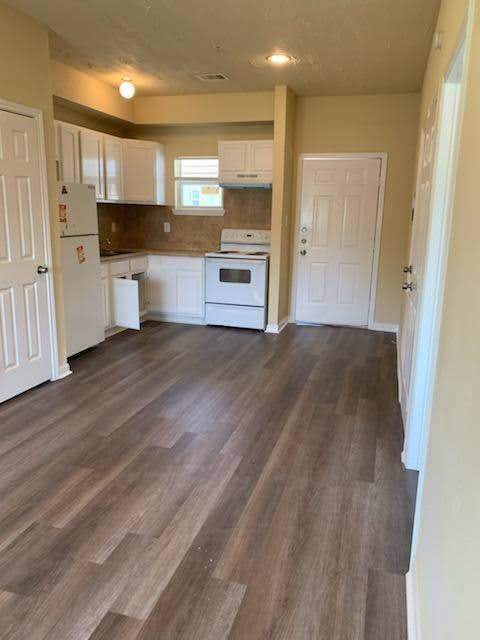 4720 Yellowstone Boulevard - Photo 1