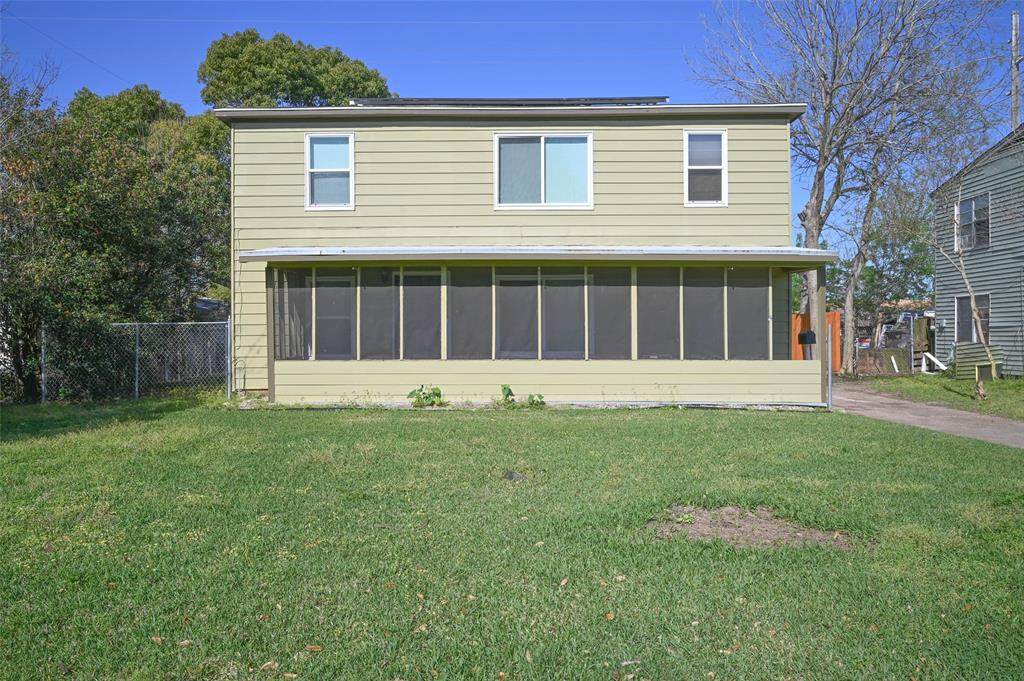 613 13th Street - Photo 1
