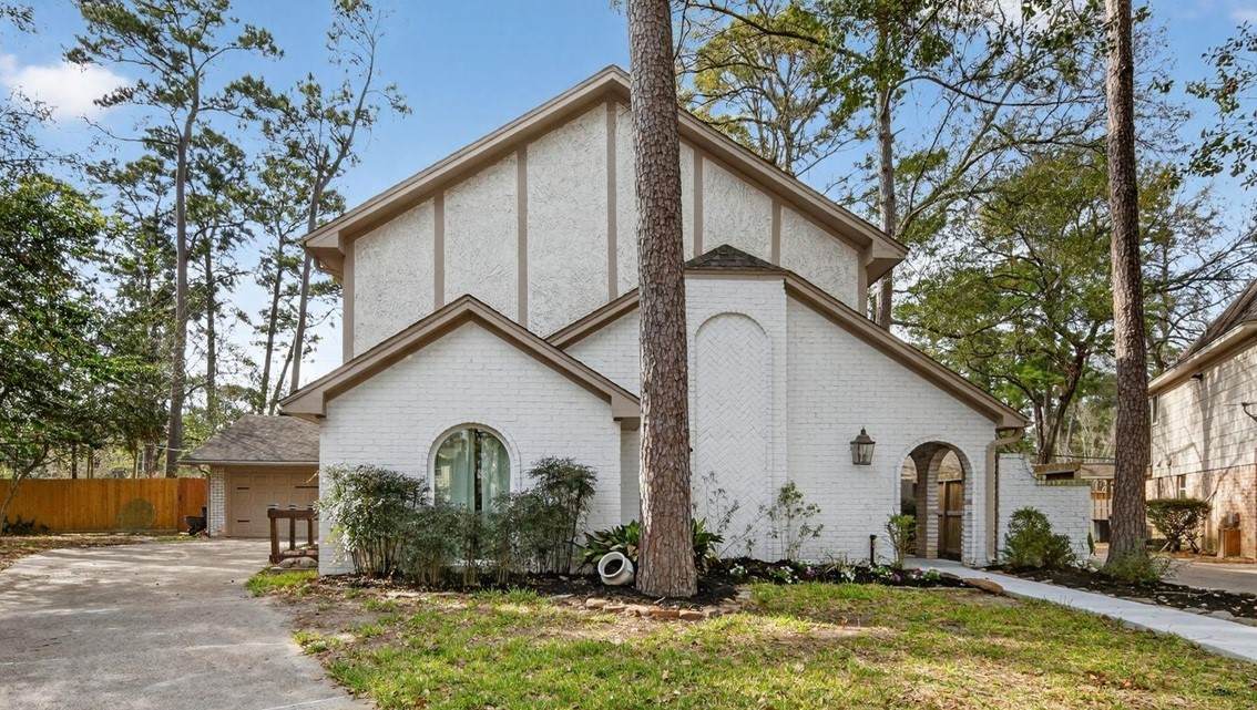 11735 Glenway Drive - Photo 1