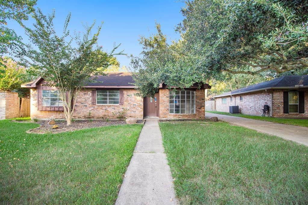 1014 Crossfield Drive - Photo 1