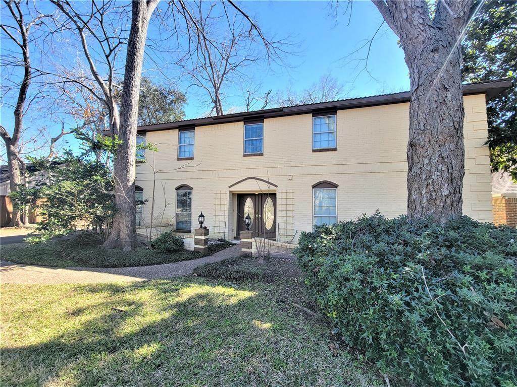 2207 Glenn Lakes Lane - Photo 1