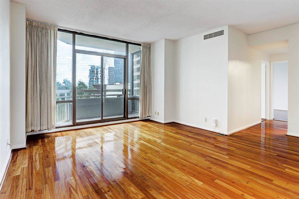 15 Greenway Plaza - Photo 1