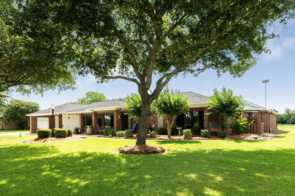 5924 County Road 166 - Photo 1