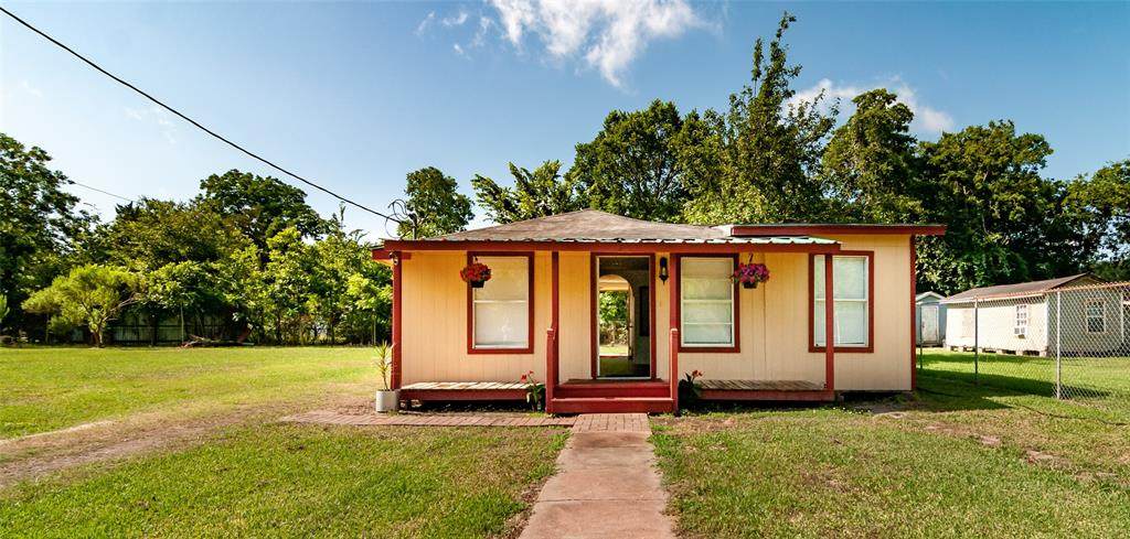 1515 Lobitt Street - Photo 1 1515 Lobitt Street - Photo 1