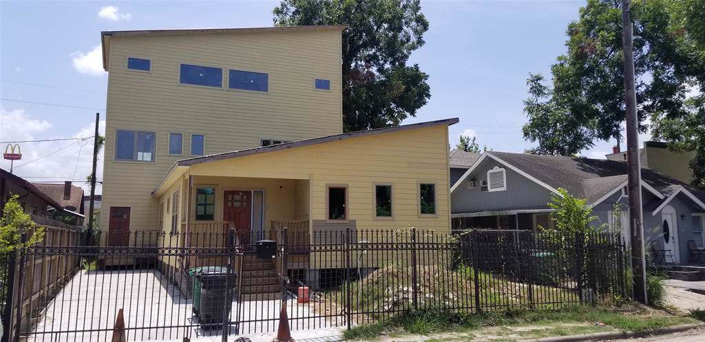 601 Cottage Street - Photo 1