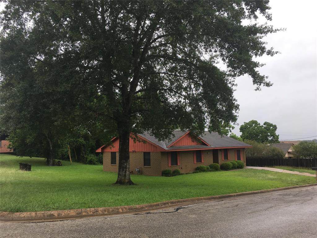 1001 Harrington Street - Photo 1