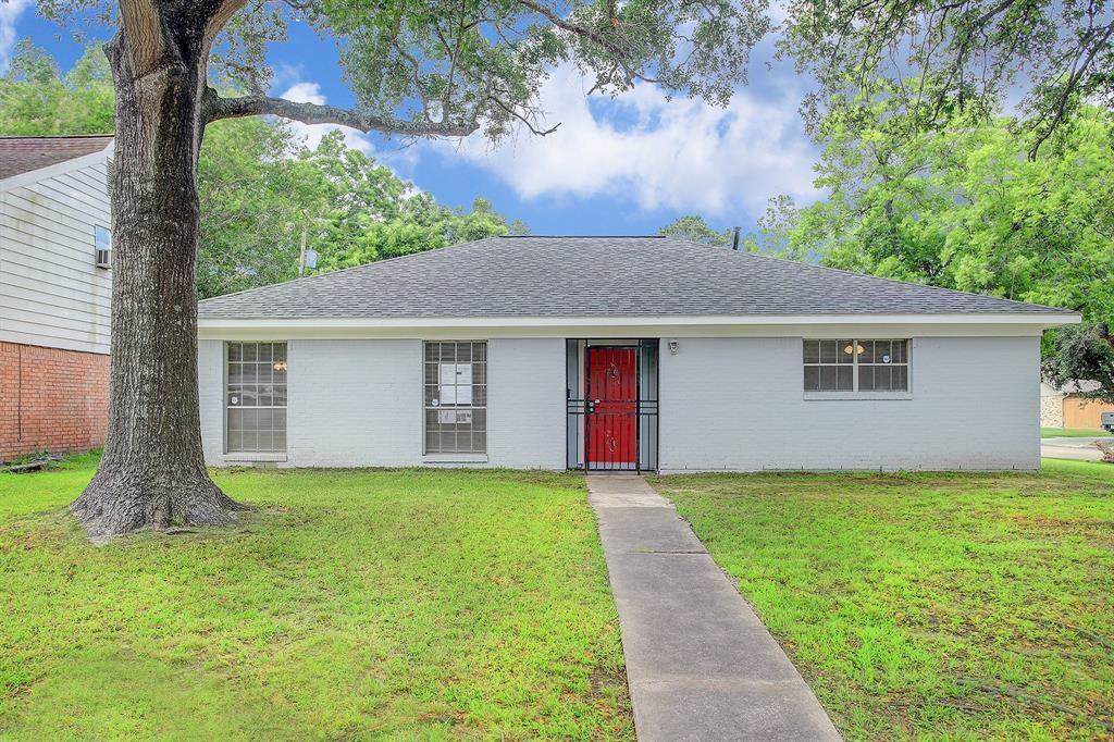6002 Airport Boulevard - Photo 1