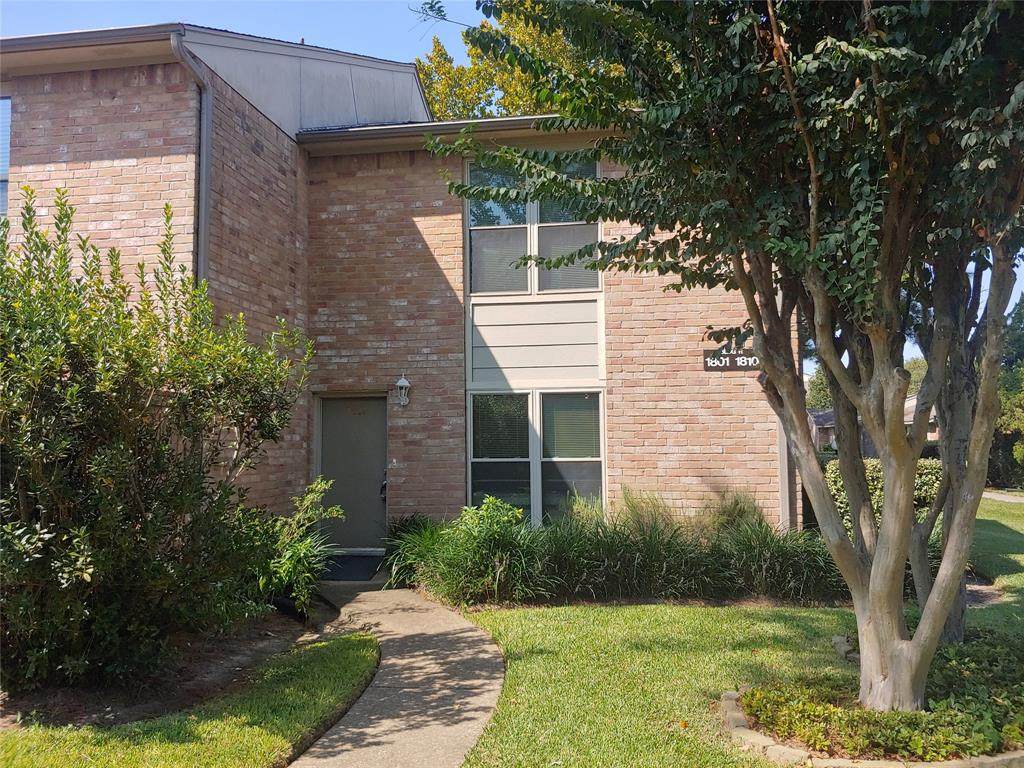 8801 Hammerly Boulevard - Photo 1