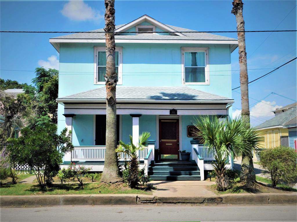 1015 26th Street - Photo 1