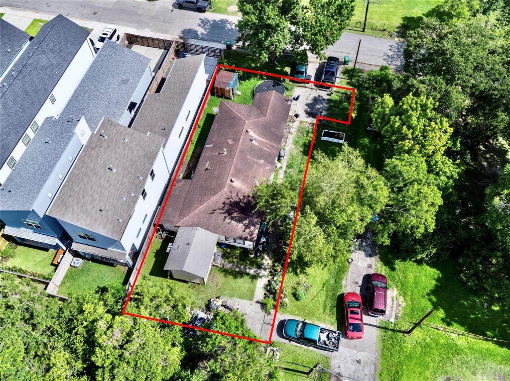 328 39th Street - Photo 1
