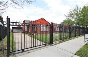 2527 Oakcliff Street - Photo 1