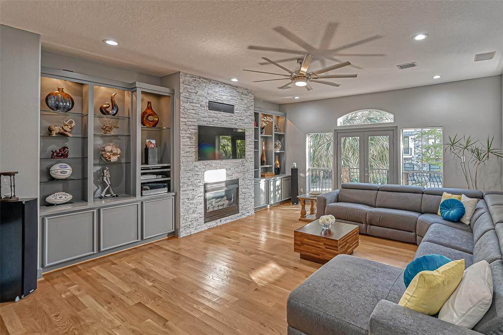 6406 Rodrigo Street - Photo 1