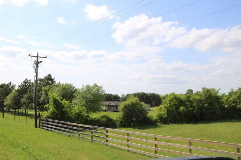 5568 Hwy 30 - Photo 1