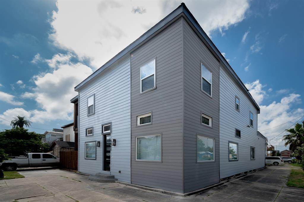 3602 Avenue K - Photo 1