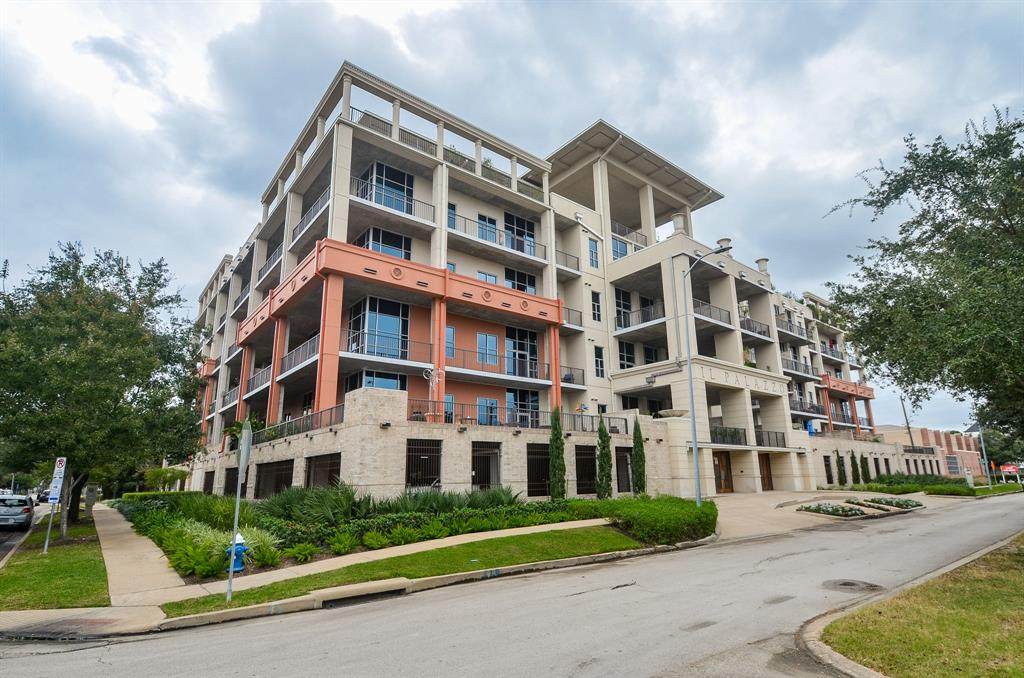 1401 Calumet Street - Photo 1
