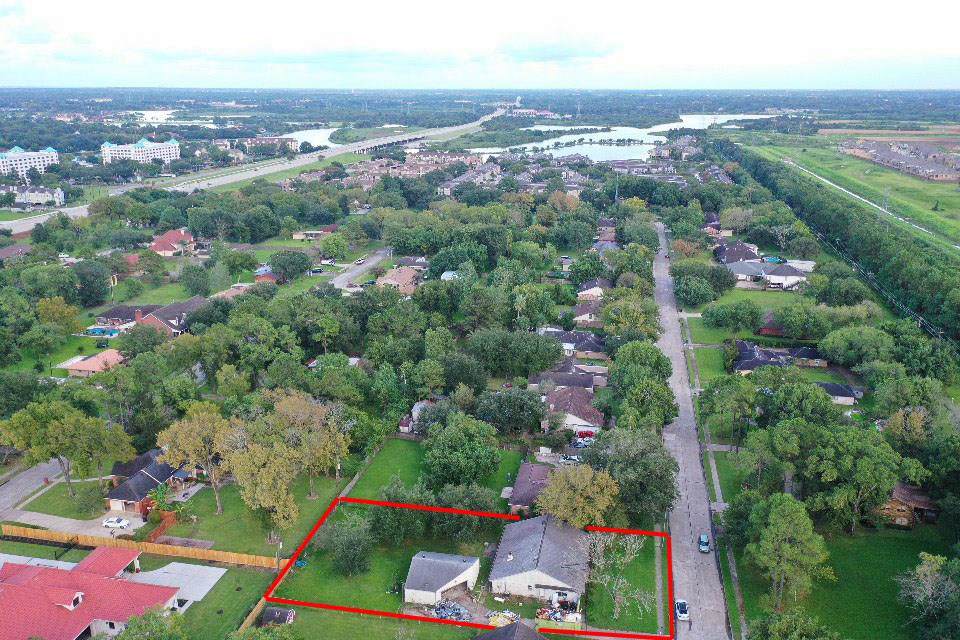 18411 Anne Drive - Photo 1