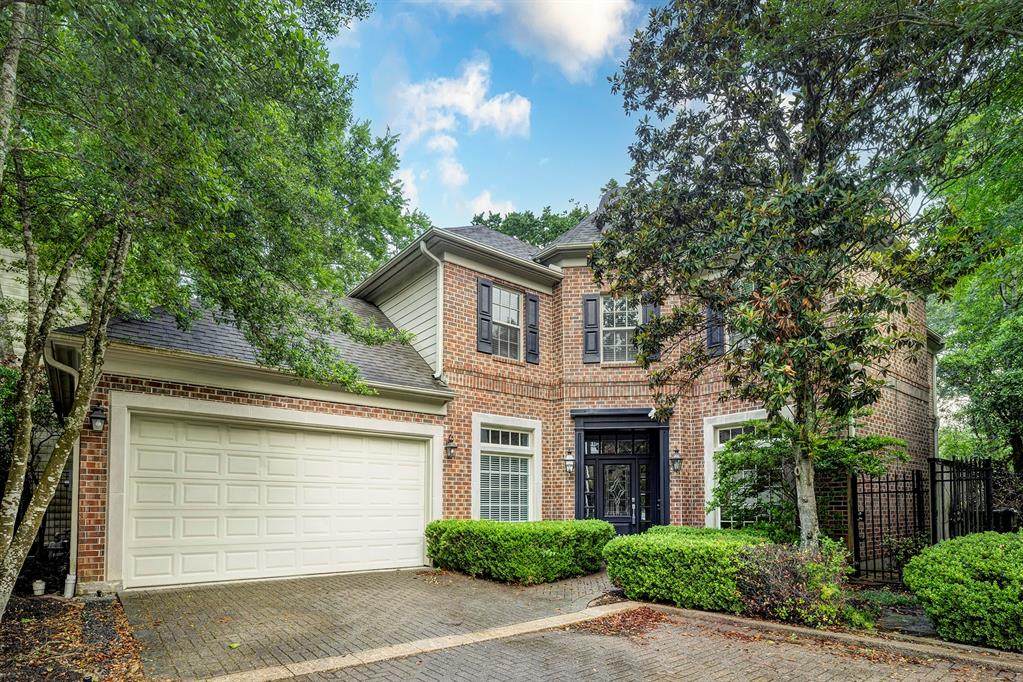 57 Briar Hollow Lane - Photo 1