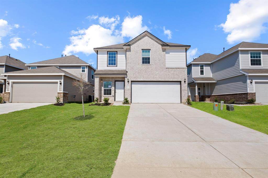 4811 Yellow Ginko Trail - Photo 1