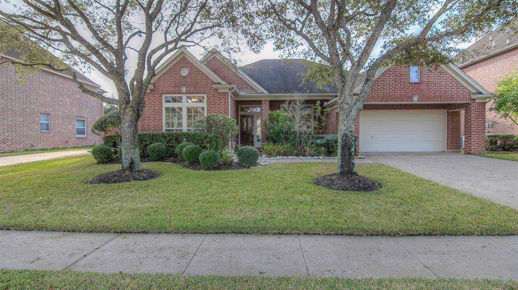 2014 Waters Edge Court - Photo 1