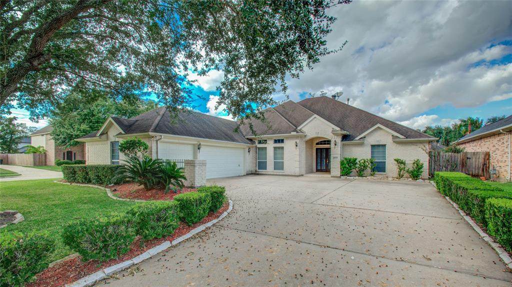 4014 Caravel Circle - Photo 1