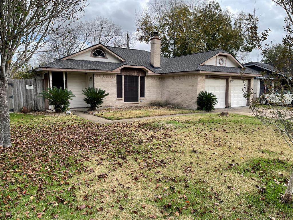 3827 Brookwind Drive - Photo 1
