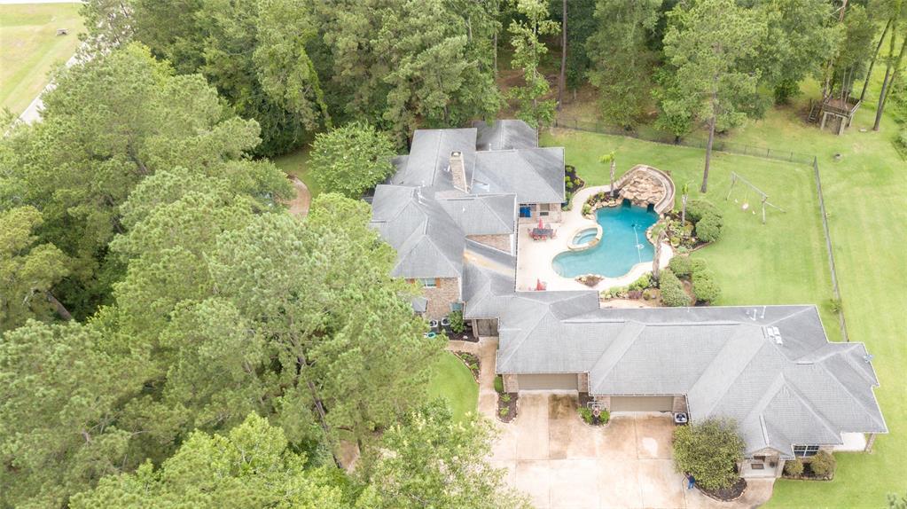 515 Lago Trace Drive - Photo 1